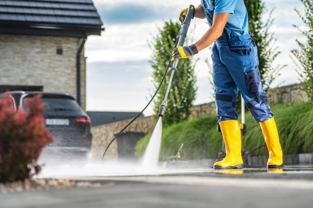 Why Choose Our Certified Pressure Washing Experts for Your Project Needs in Houma, LA?